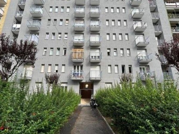 appartamento in vendita a Milano in zona Vigentino