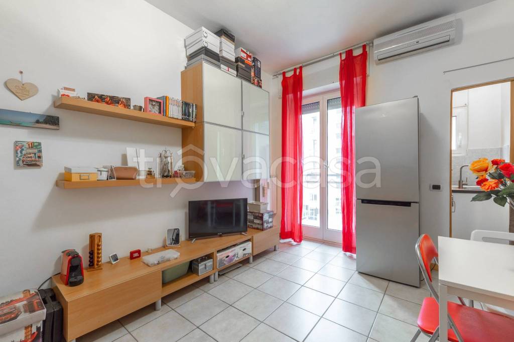 appartamento in vendita a Milano in zona Vigentino