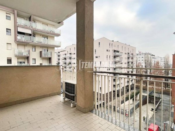 appartamento in vendita a Milano in zona Lambrate