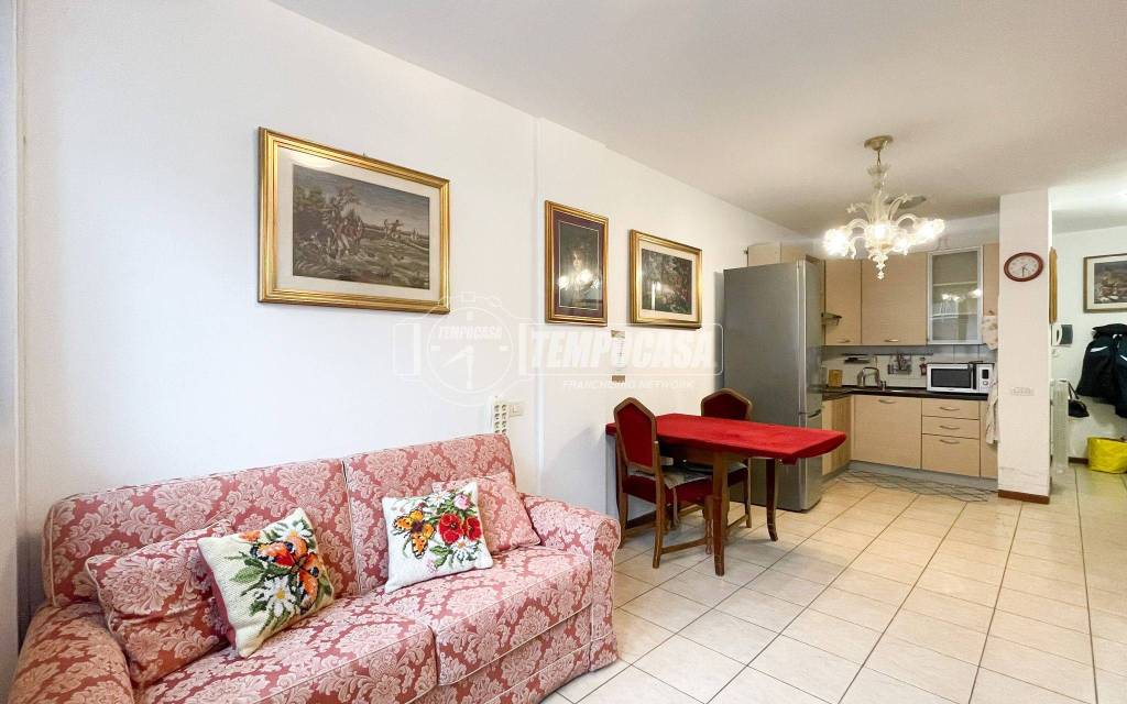 appartamento in vendita a Milano in zona Lambrate