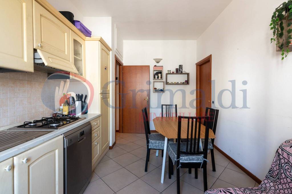 appartamento in vendita a Milano in zona Sempione