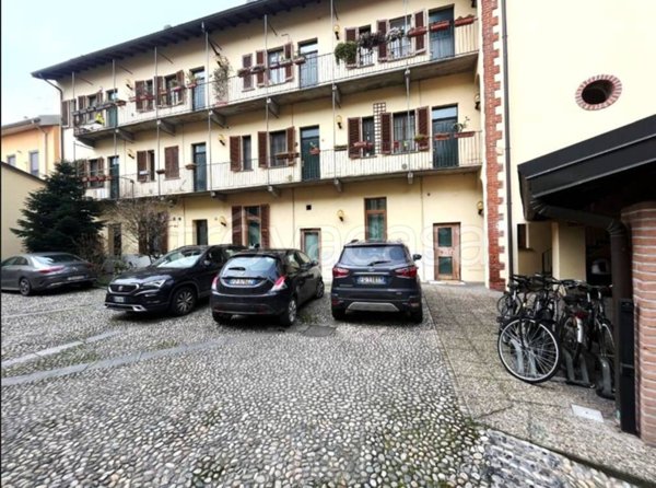 appartamento in vendita a Milano in zona San Cristoforo