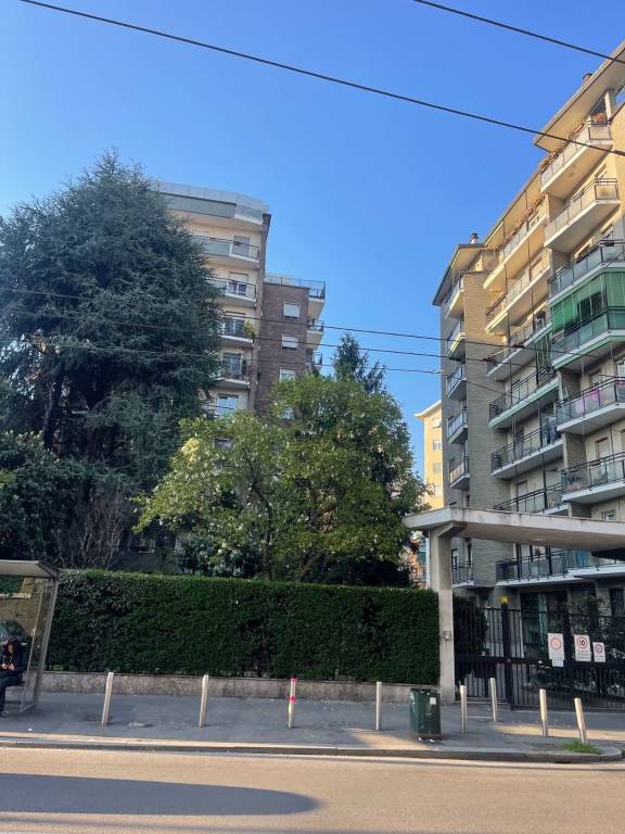 appartamento in vendita a Milano in zona Piazzale Lodi