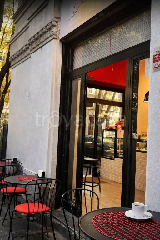 negozio in vendita a Milano in zona Porta Romana