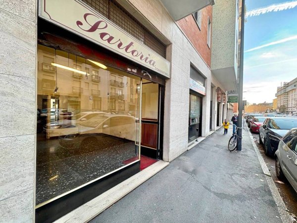 negozio in vendita a Milano in zona Isola