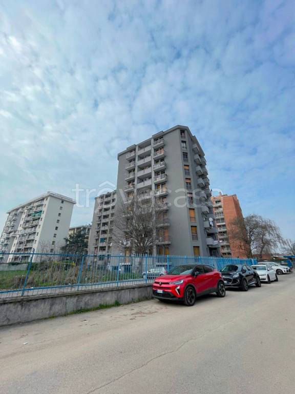 appartamento in vendita a Milano in zona Gallaratese
