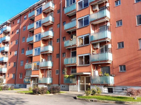 appartamento in vendita a Milano in zona Trenno