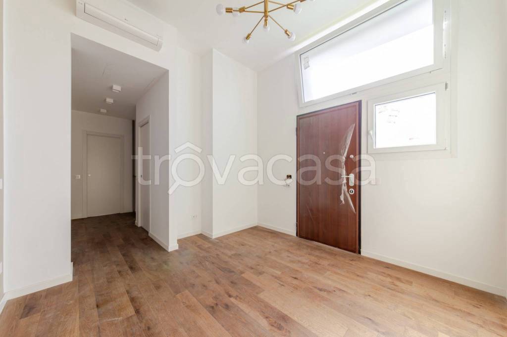 appartamento in vendita a Milano in zona Solari