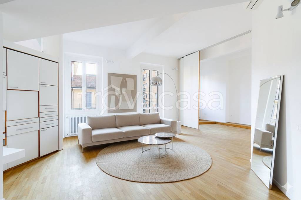 appartamento in vendita a Milano in zona Sempione