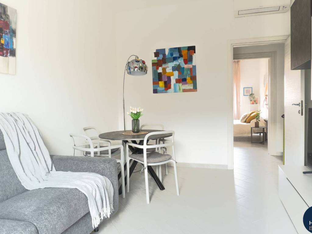 appartamento in vendita a Milano in zona Porta Genova