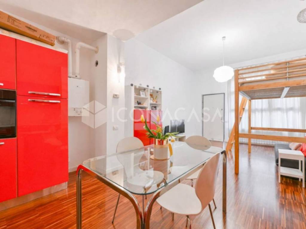 appartamento in vendita a Milano in zona Città Studi