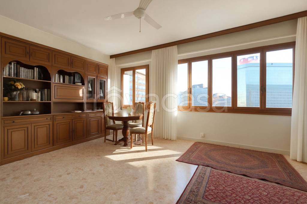 appartamento in vendita a Milano in zona Loreto