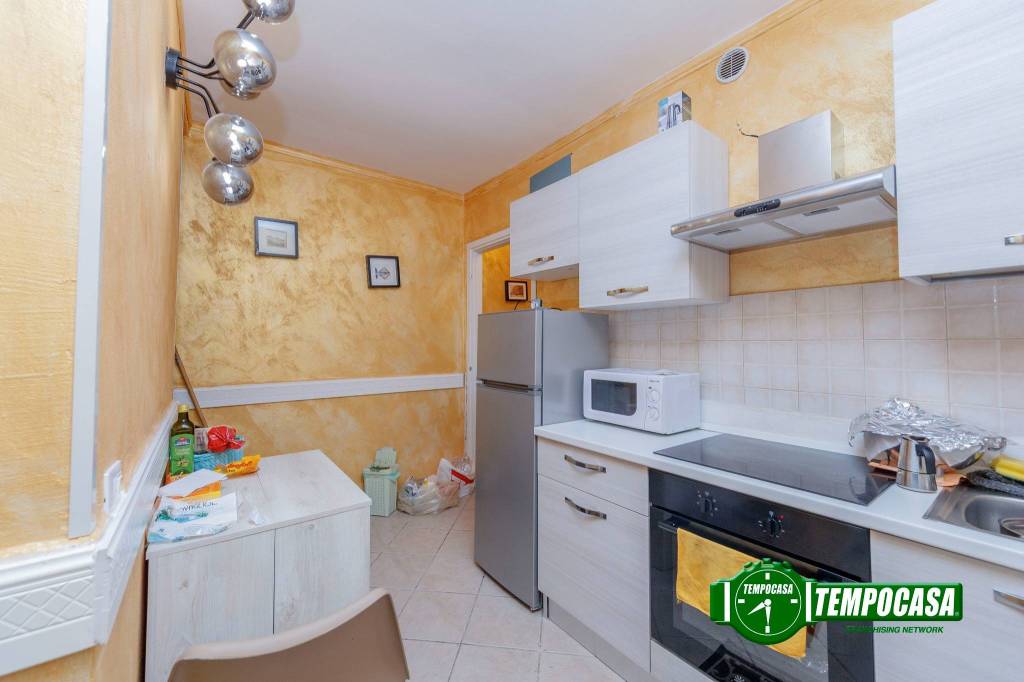 appartamento in vendita a Milano in zona Baggio