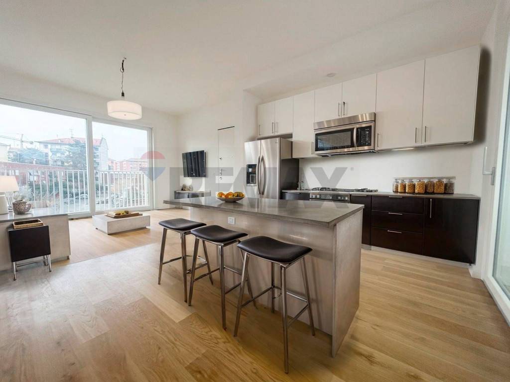 appartamento in vendita a Milano in zona Baggio