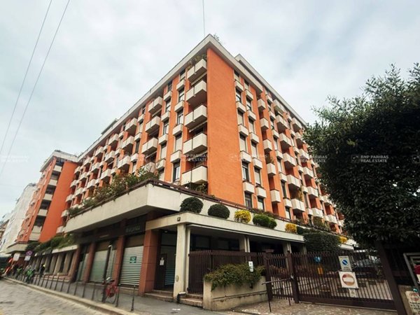 appartamento in vendita a Milano in zona Porta Nuova