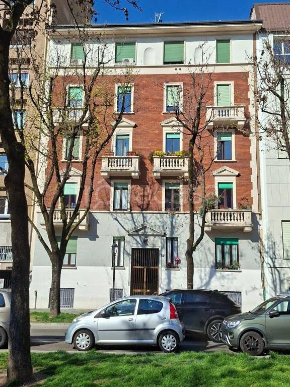 appartamento in vendita a Milano in zona Isola