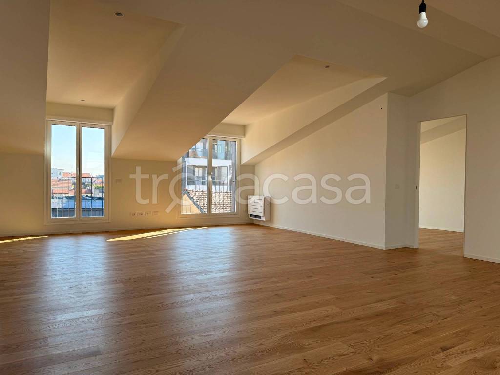 appartamento in vendita a Milano in zona Solari