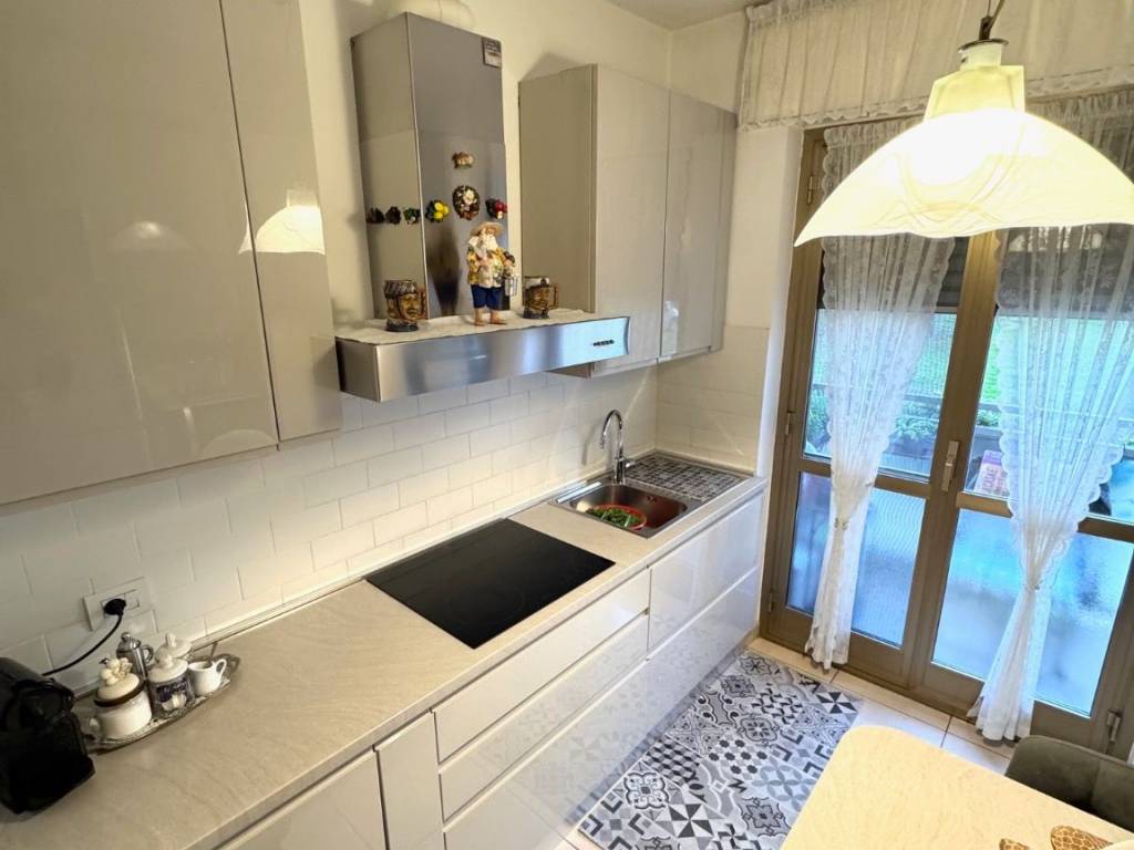 appartamento in vendita a Milano in zona Gallaratese