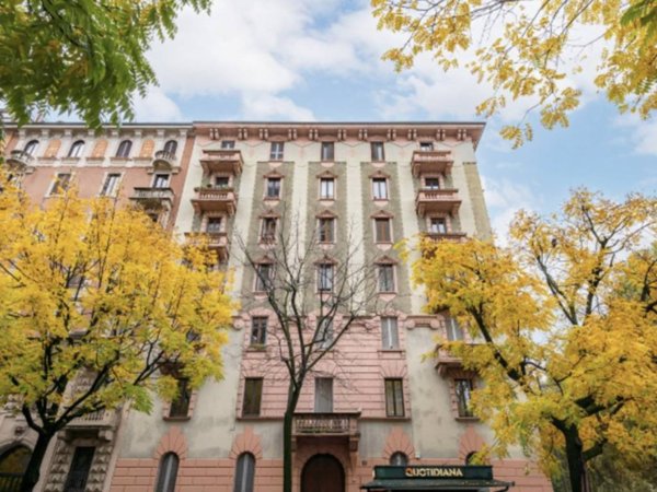 appartamento in vendita a Milano in zona Sempione