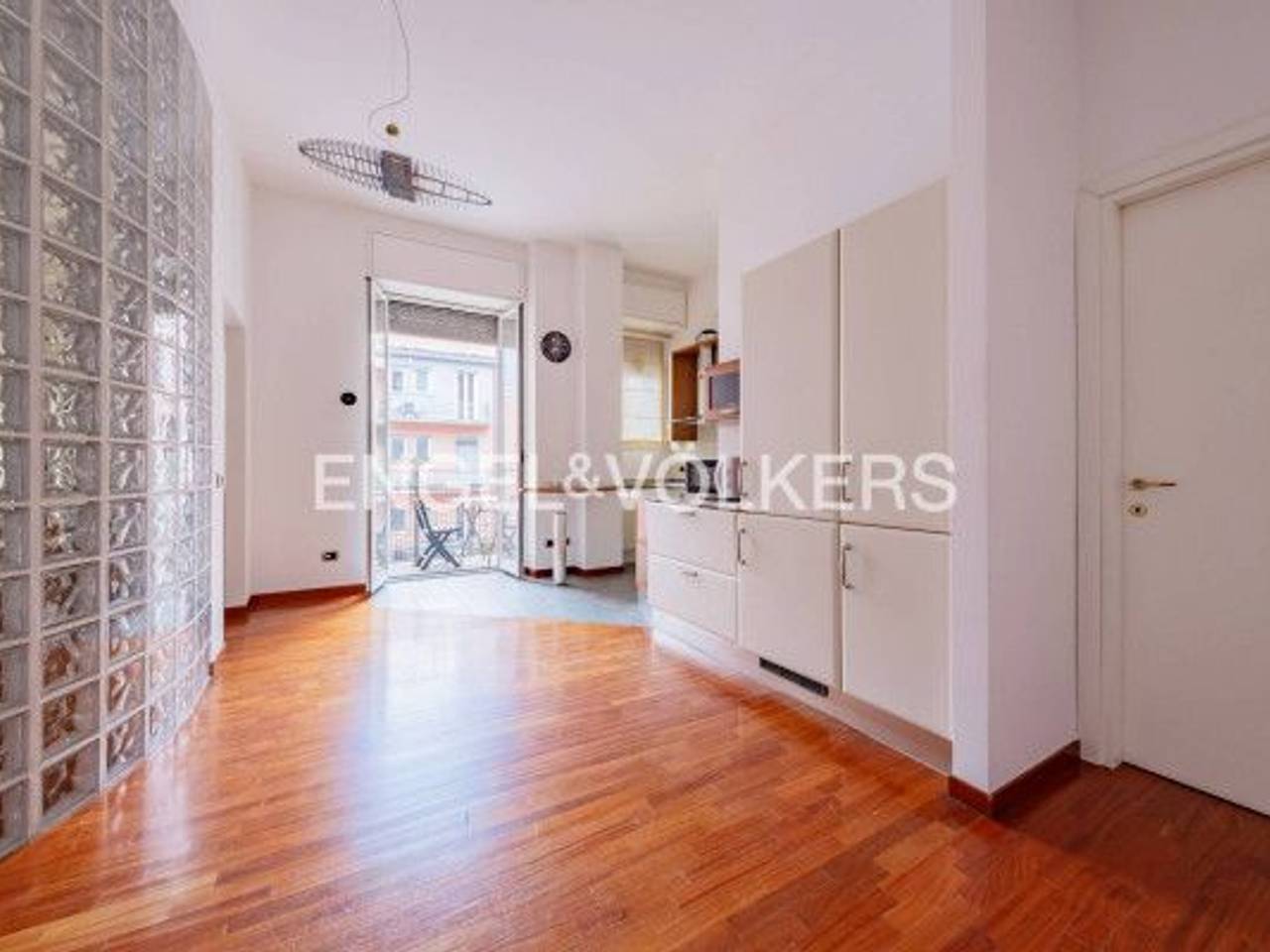 appartamento in vendita a Milano in zona Porta Garibaldi