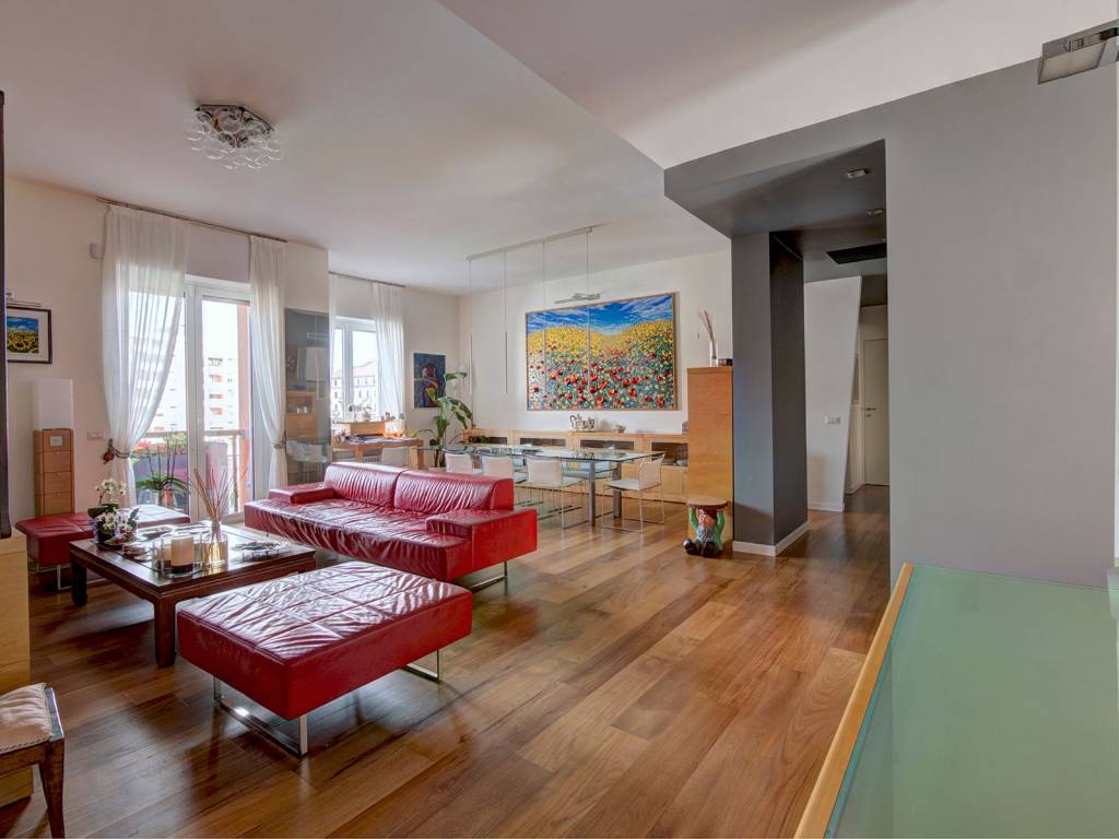 appartamento in vendita a Milano in zona Porta Nuova