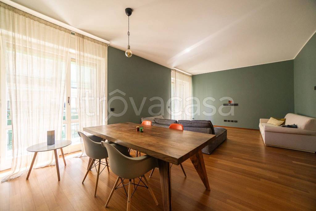 appartamento in vendita a Milano in zona Sempione