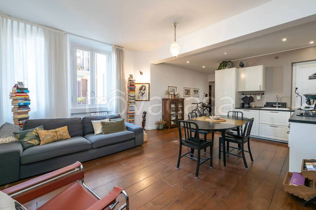 appartamento in vendita a Milano in zona Lambrate