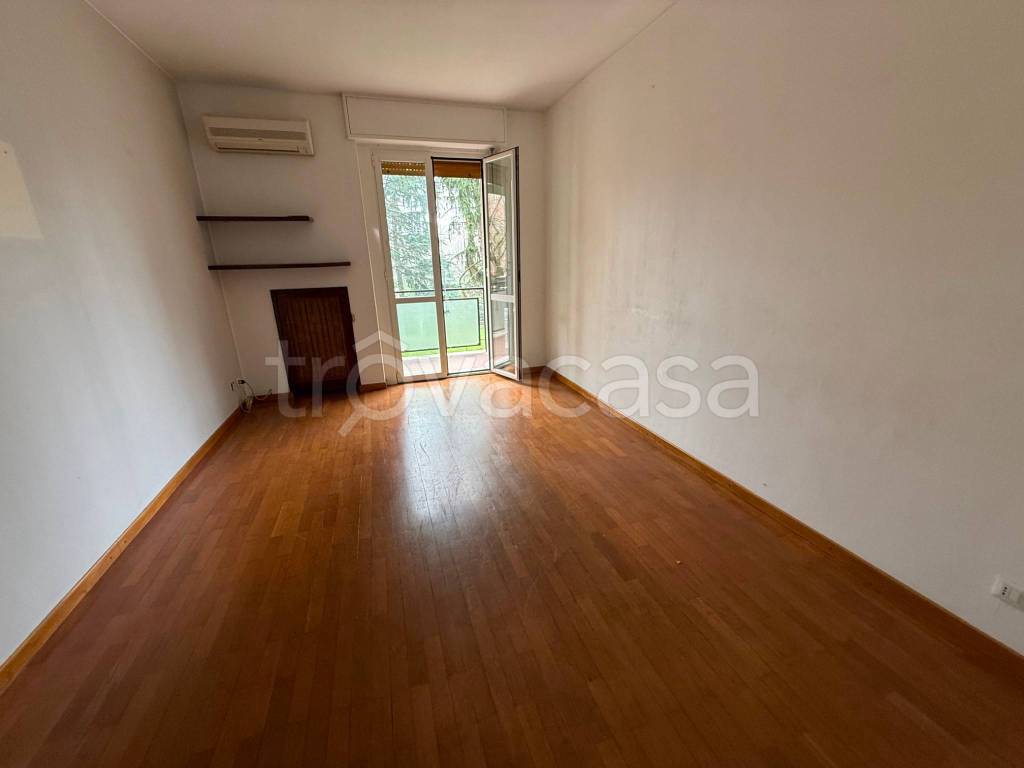 appartamento in vendita a Milano in zona Vigentino