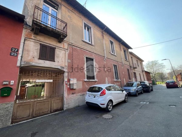appartamento in vendita a Milano in zona Baggio