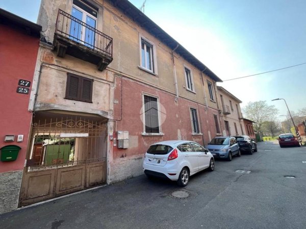 appartamento in vendita a Milano in zona Baggio