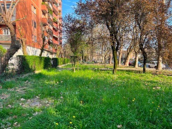 appartamento in vendita a Milano in zona QT8