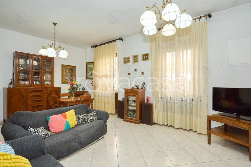 appartamento in vendita a Milano in zona Corvetto