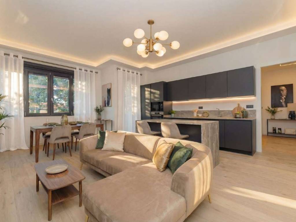 appartamento in vendita a Milano in zona Bocconi