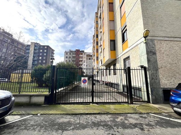 appartamento in vendita a Milano in zona Corvetto