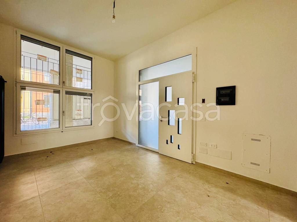 appartamento in vendita a Milano in zona Porta Genova