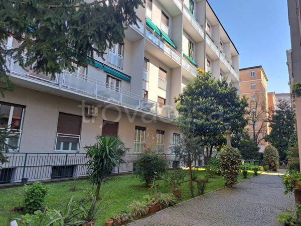 appartamento in vendita a Milano in zona Città Studi