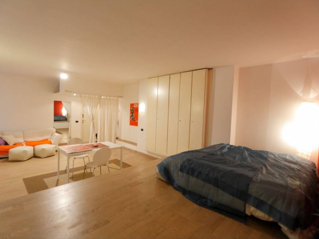 appartamento in vendita a Milano in zona Centro Direzionale