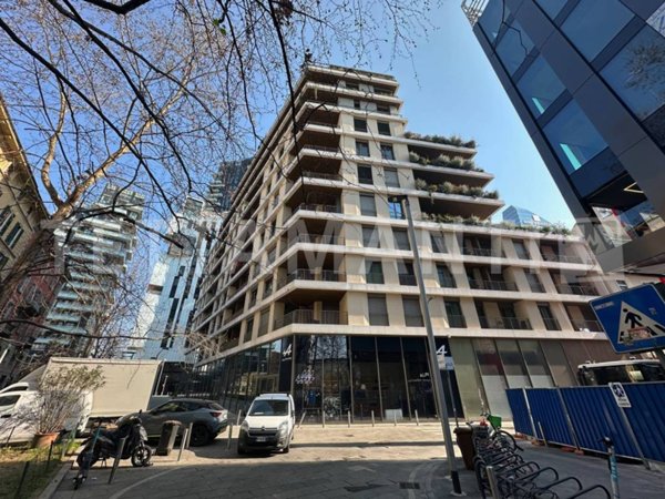 appartamento in vendita a Milano in zona Porta Nuova
