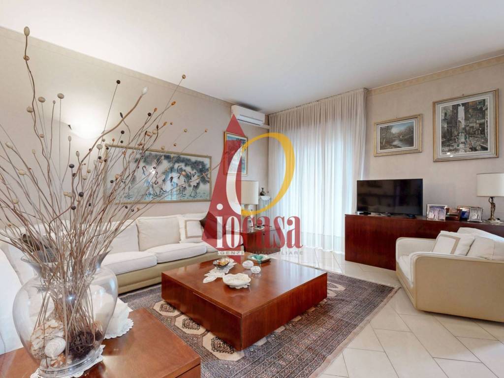 appartamento in vendita a Milano in zona Corvetto