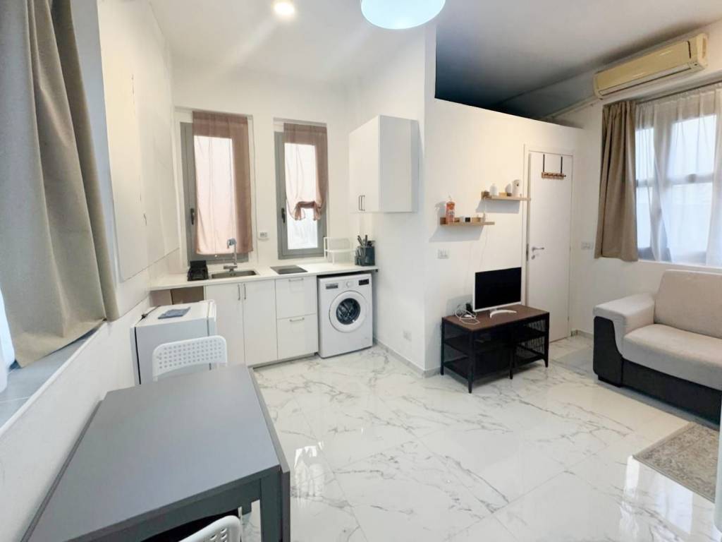 appartamento in vendita a Milano in zona Chiesa Rossa