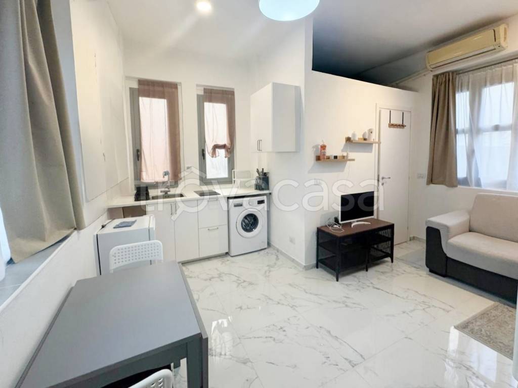 appartamento in vendita a Milano in zona Morivione