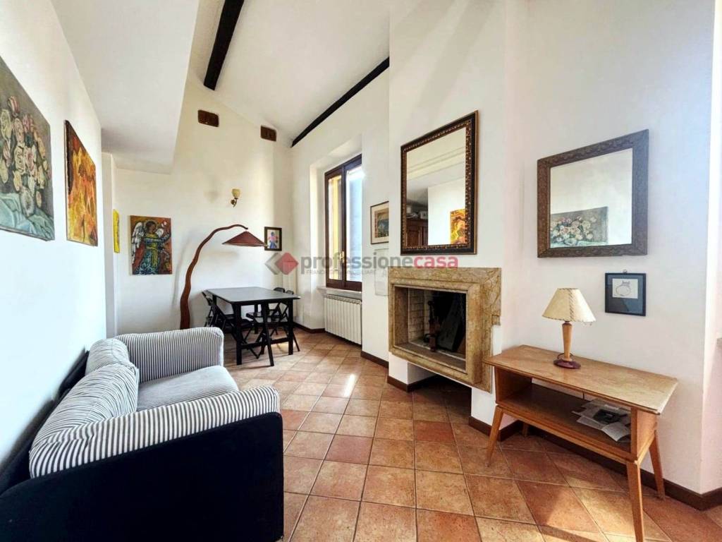 appartamento in vendita a Milano in zona XXII Marzo