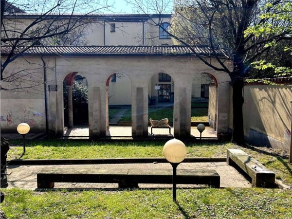 negozio in vendita a Milano in zona Porta Garibaldi