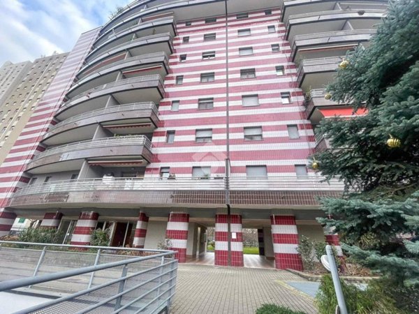 appartamento in vendita a Milano in zona Niguarda