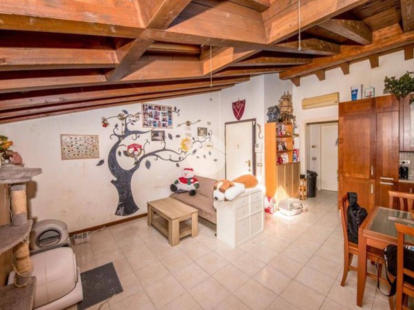 appartamento in vendita a Milano in zona Baggio