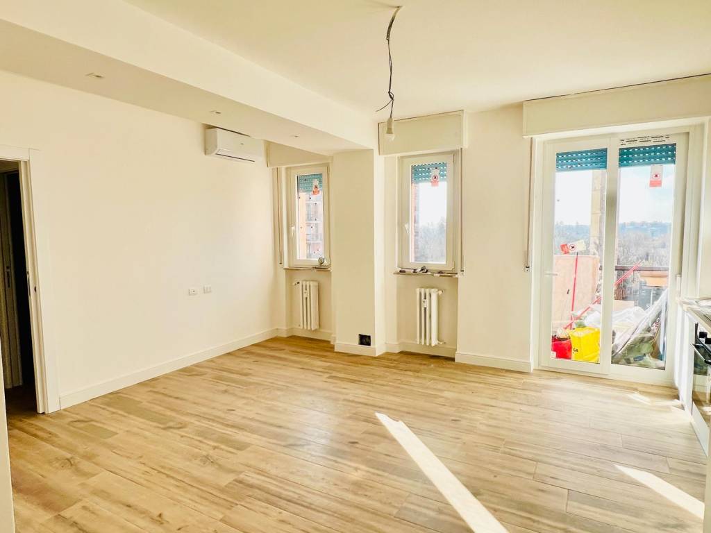 appartamento in vendita a Milano in zona Famagosta