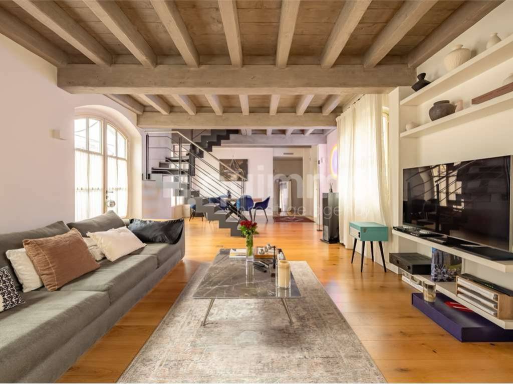 appartamento in vendita a Milano in zona Porta Genova