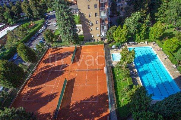 appartamento in vendita a Milano in zona Famagosta
