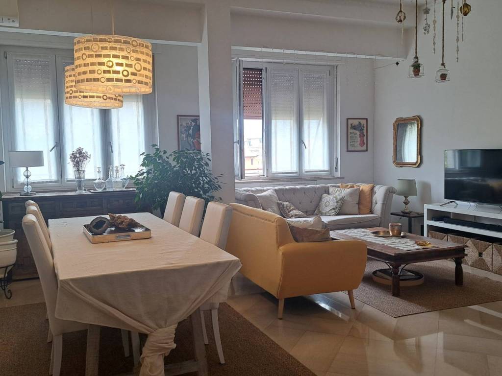 appartamento in vendita a Milano in zona Città Studi