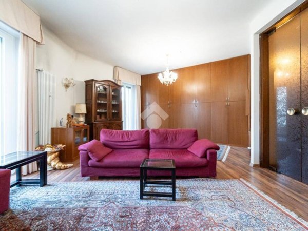 appartamento in vendita a Milano in zona Guastalla